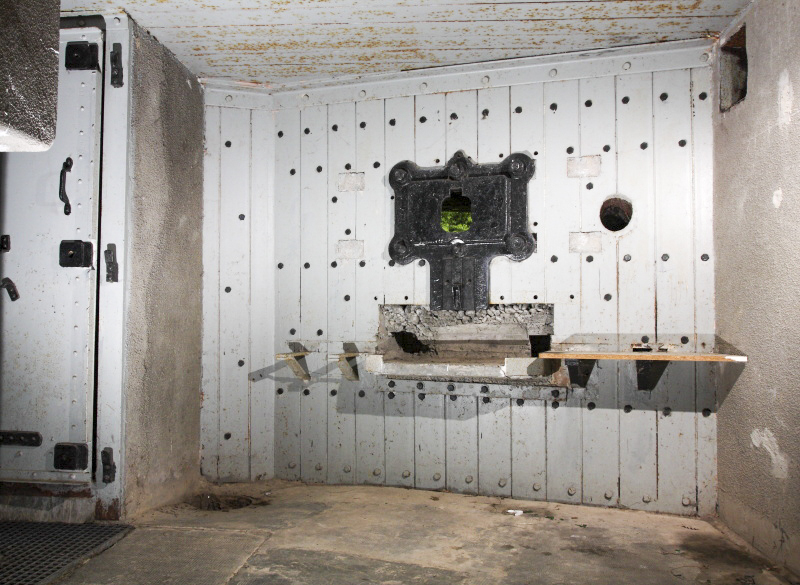 Ligne Maginot - 112 - BETTLACH SUD - (Casemate d'infanterie - Double) - Chambre de tir mitrailleuse nord - www.arnaultjl-photo.com