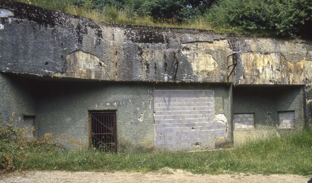 Ligne Maginot - LE CHESNOIS - CHENOIS - (Ouvrage d'artillerie) - L'entrée mixte en 1988. - Jean-Michel Jolas