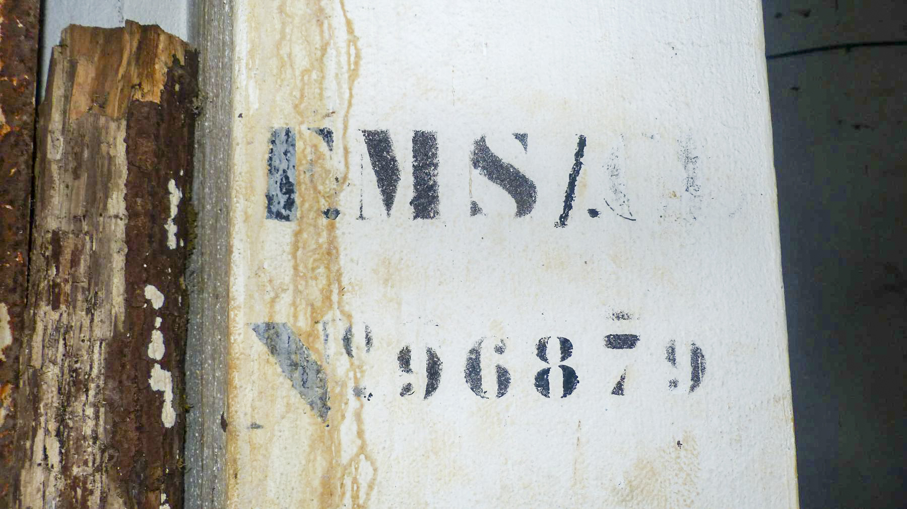 Ligne Maginot - LE CHESNOIS - CHENOIS - (Ouvrage d'artillerie) - Entrée mixte
Indication du numéro du FM prévu à cet endroit (FM sous cloche ) - David Harmand