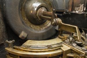 Ligne Maginot - LA FERTE - (Ouvrage d'infanterie) - Bloc 1
Trémie pour fusil mitrailleur type FMB
Détail de la circulaire et de la rotule d'embrasure