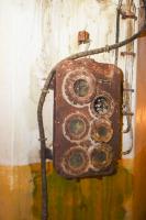 Ligne Maginot - LA FERTE - (Ouvrage d'infanterie) - Bloc 2
Etage inférieur de la tourelle pour deux AM
Le tableau électrique alimentant la tourelle