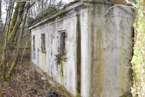 Ligne Maginot - REININGUE - DéPôT ARRIèRE - (Dépôt de Munitions) - Arrière du bâtiment encore en place (D)