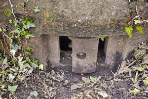 Ligne Maginot - 7/1 - PONT RAIL DE CHALAMPE SUD - (Abri) - Cloche
Créneau de droite