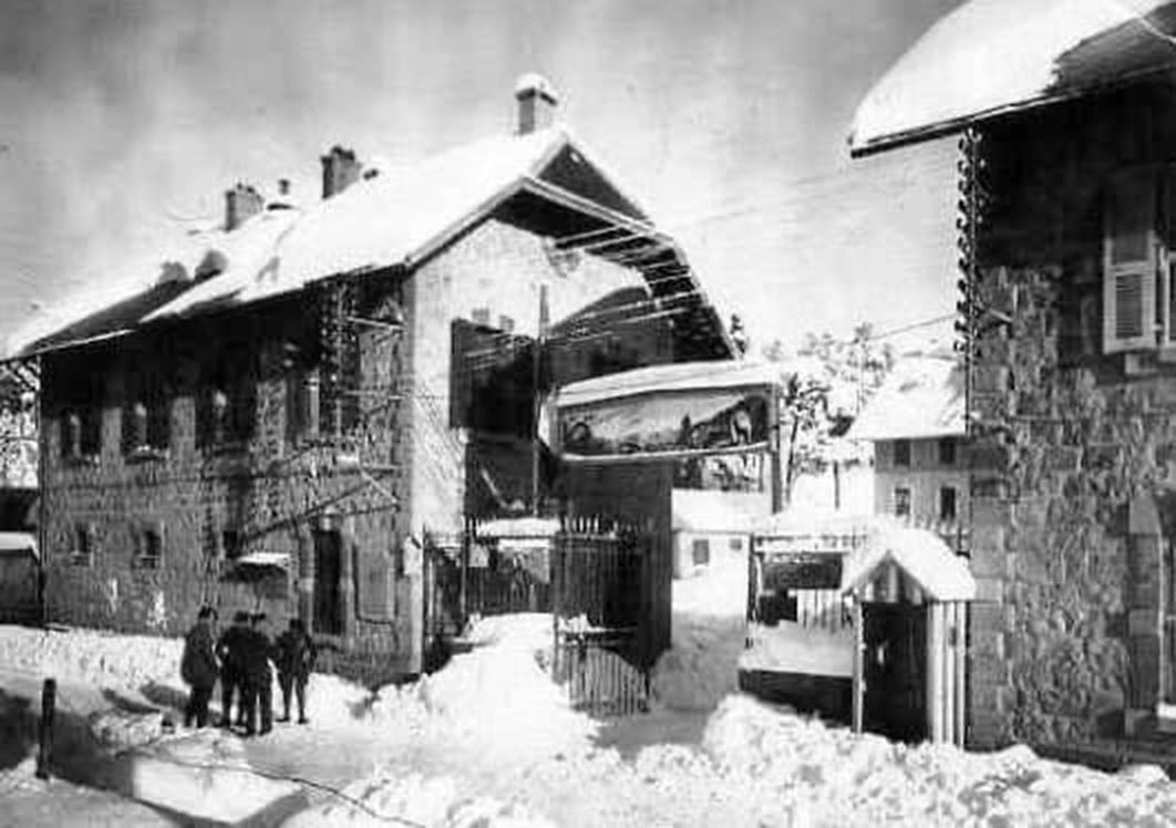 Ligne Maginot - PEIRA CAVA - CASERNE CRENANT (SOUS-SECTEUR AUTHION - 46° DBCA) - (Camp de sureté) - La caserne sous la neige - Inconnu