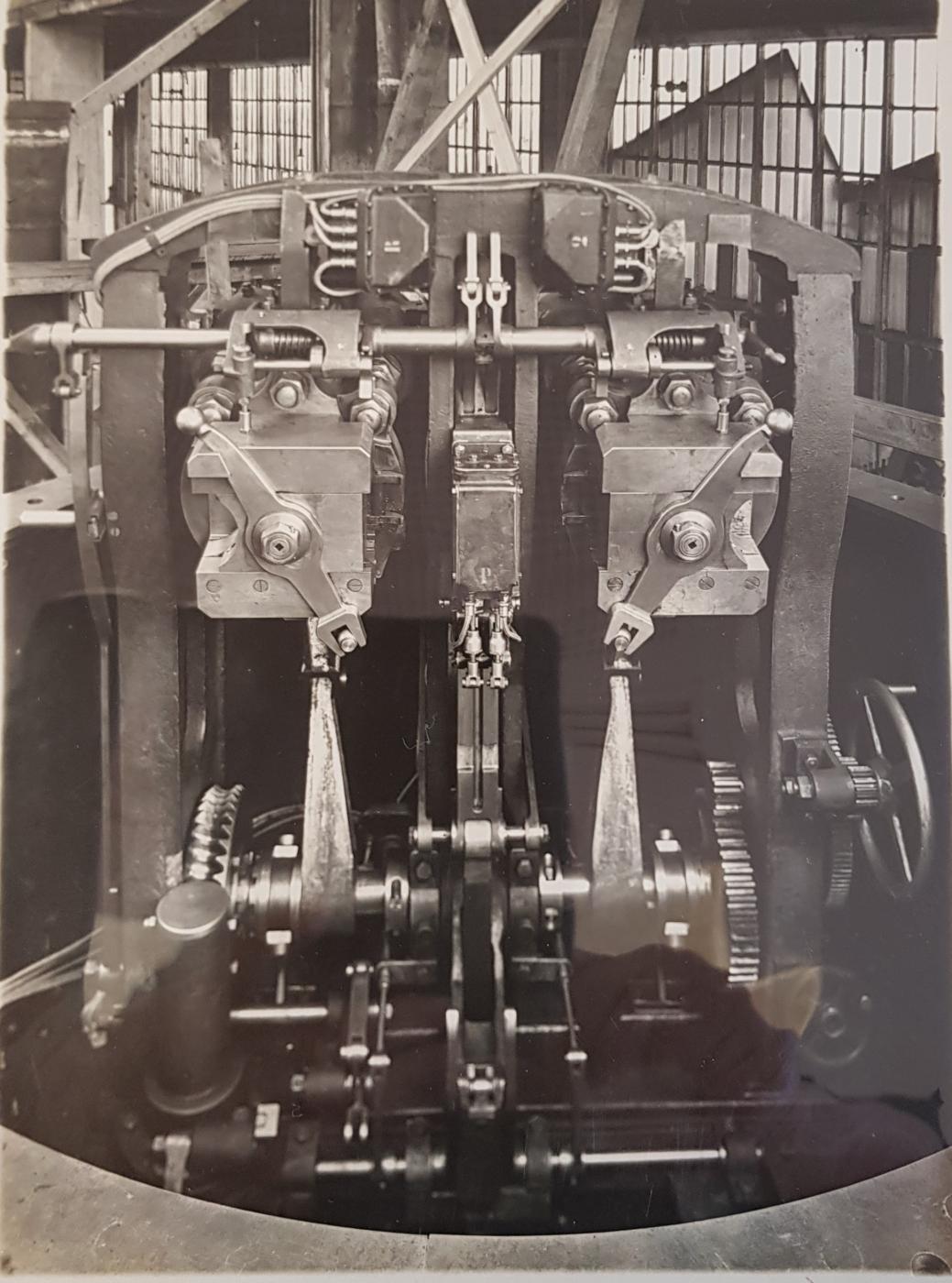 Ligne Maginot - Tourelle de 135 en construction - Cie Gle de Construction Chatillon-Batignolles
Usine de Nantes
Fond 43 Fi 26
Cote ARM 122