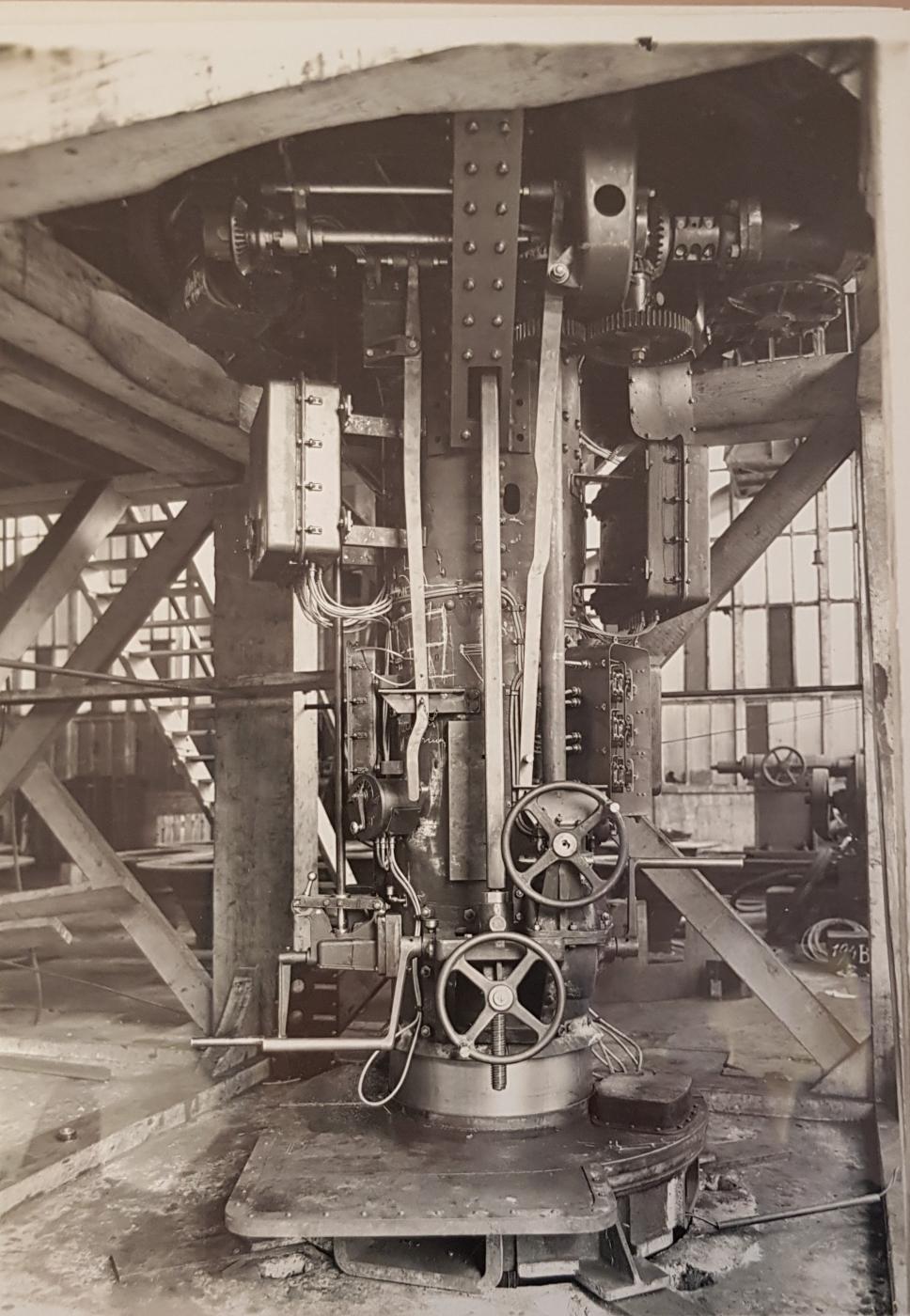 Ligne Maginot - Tourelle de 135 en construction - Cie Gle de Construction Chatillon-Batignolles
Usine de Nantes
Fond 43 Fi 26
Cote ARM 124