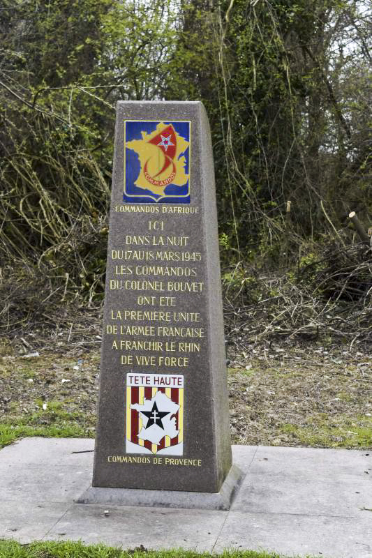 Ligne Maginot - VILLAGE-NEUF BERGE 5 - (Blockhaus pour arme infanterie) - Monument Commandos d'Afrique - D. Froehly
