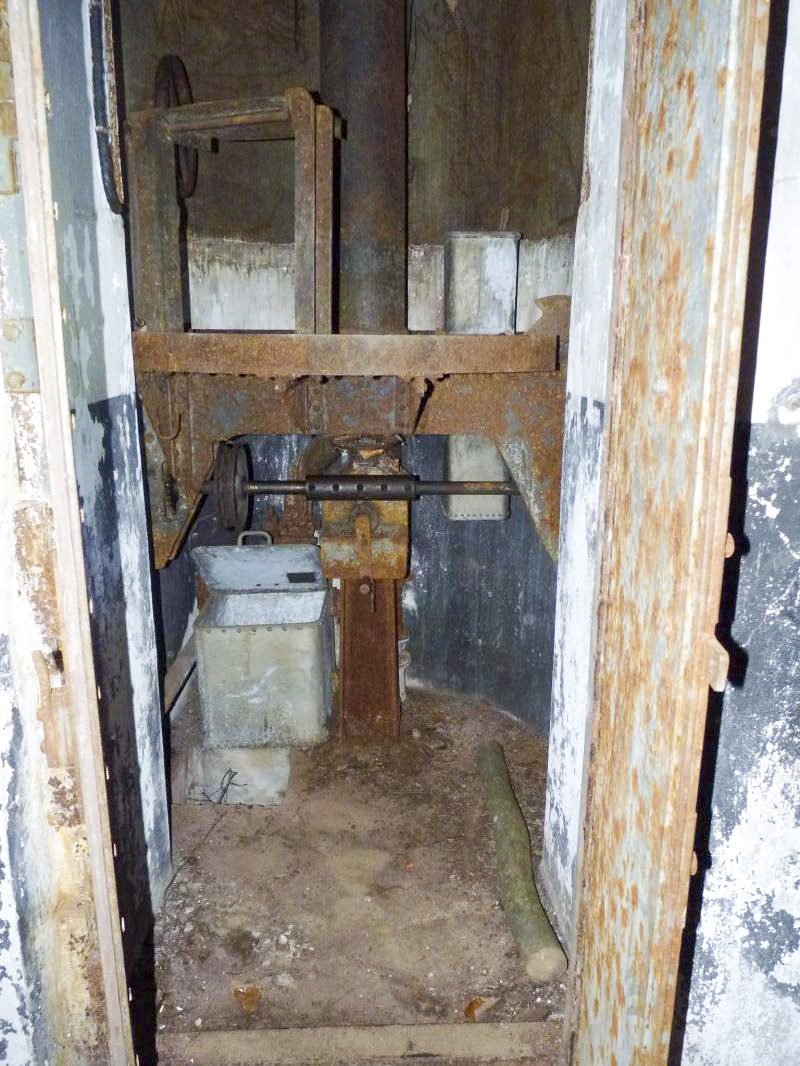 Ligne Maginot - BIESENBERG SOMMITALE - (Casemate d'infanterie - Simple) - L'intérieur de la Cloche JM - Aditus