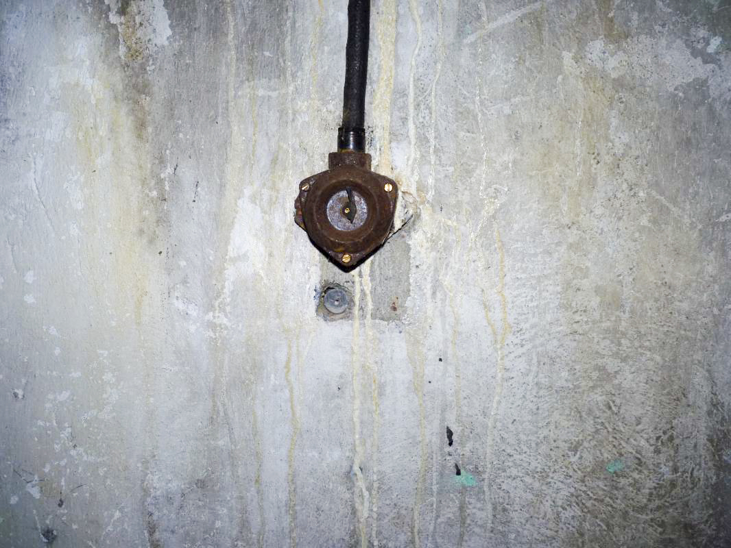 Ligne Maginot - BIESENBERG SOMMITALE - (Casemate d'infanterie - Simple) - Restes du central téléphonique - Aditus