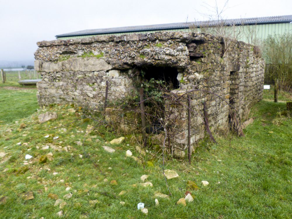 Ligne Maginot - VILLY 2 - MAISON BEAUJET - (Blockhaus pour arme infanterie) - Blockhaus pour mitrailleuses et FM flanquant la Chiers et le fossé antichar vers la casemate de la croix Morel - David HARMAND