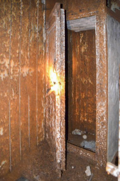 Ligne Maginot - 113 - OLTINGUE - (Casemate d'artillerie) - Toilettes se trouvant à droite de l'entrée des hommes. - D. Froehly