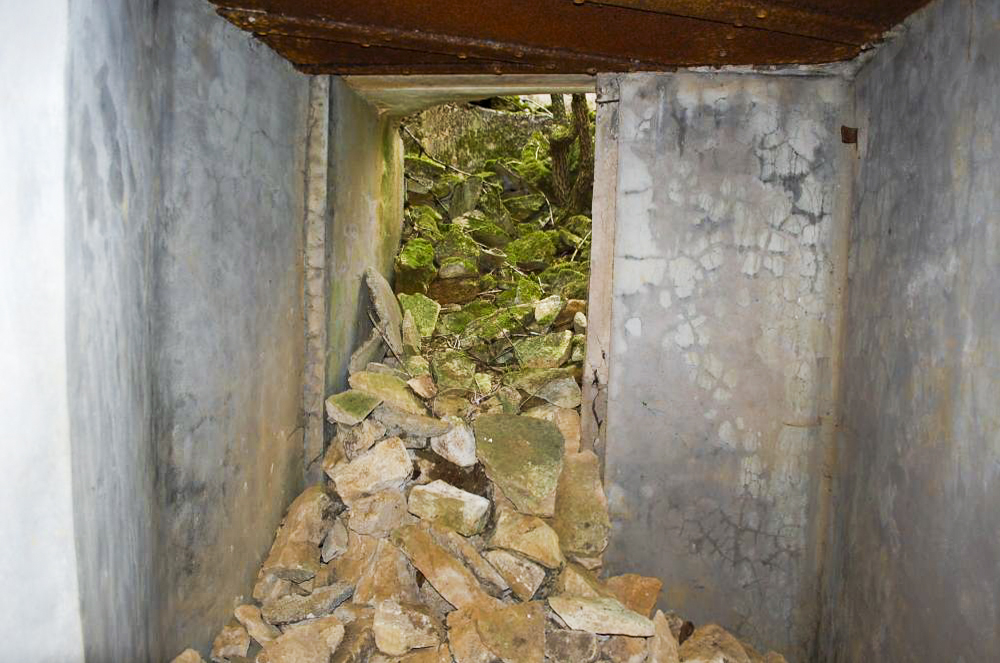 Ligne Maginot - MB351 - (Blockhaus lourd type STG / STG-FCR - Simple) - Puits de la cloche GFM non montée  - Christian RICHON/devoitine520