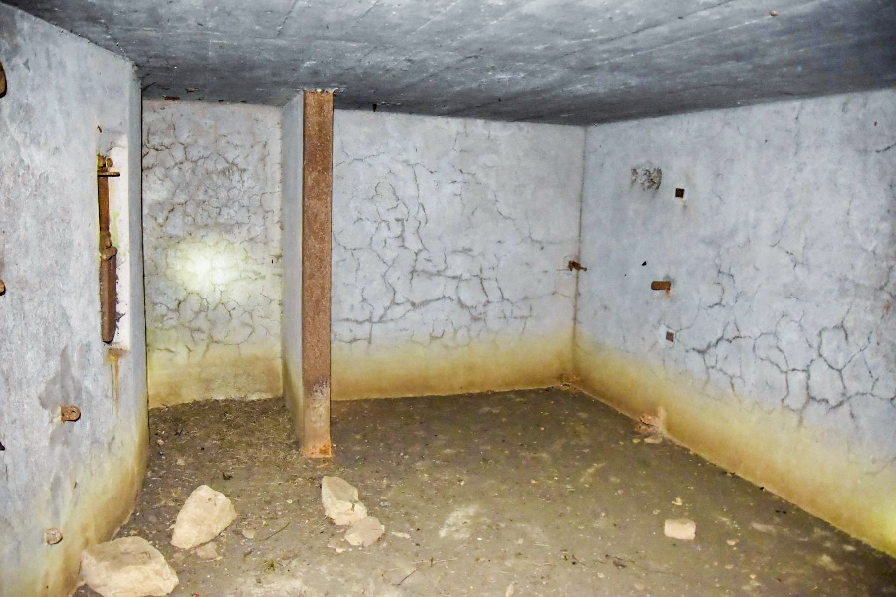 Ligne Maginot - MB351 - (Blockhaus lourd type STG / STG-FCR - Simple) - Vers l'entrée gauche - D.Froehly