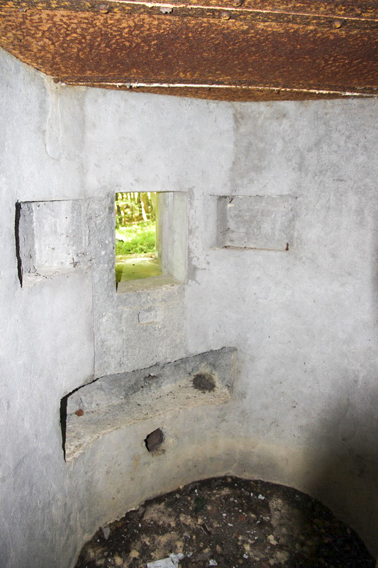 Ligne Maginot - HORNI-FERME - (Blockhaus pour arme infanterie) - Créneau pour mitrailleuse Hotchkiss - JOLAS, Jean-Michel