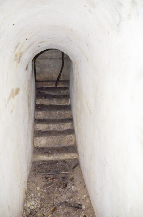 Ligne Maginot - HUTTINGUE (Ouvrage d'infanterie) - Vue de l'escalier donnant accès à la coupole Ouest. - D. Froehly