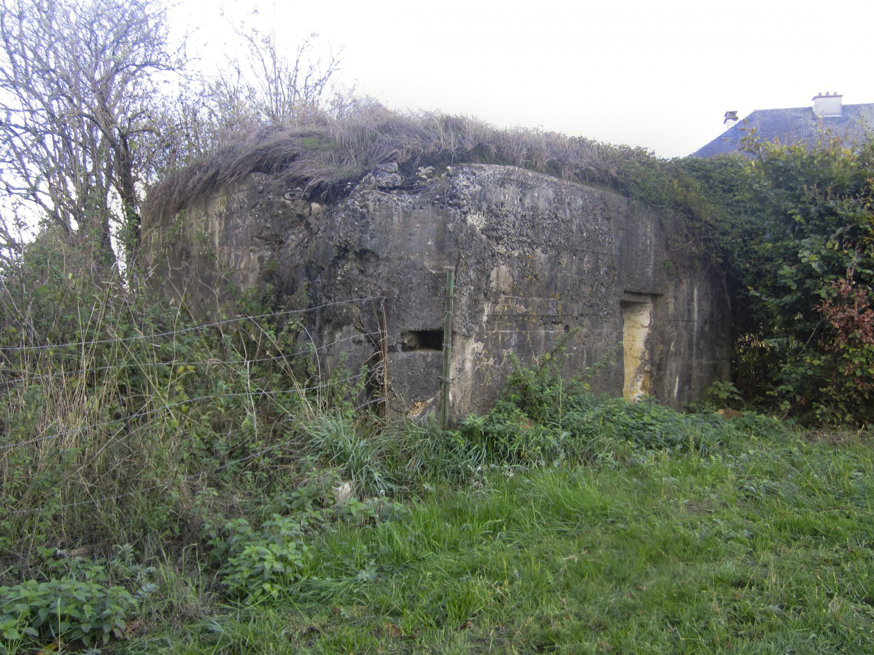 Ligne Maginot - 36 - ROUTE DE BLAGNY - (Blockhaus pour arme infanterie) - Entrée et créneau de défense rapprochée - Gregory Fuchs