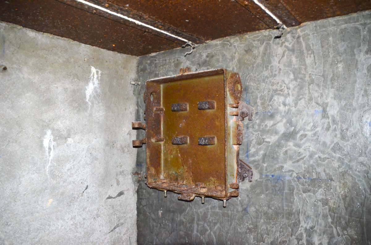 Ligne Maginot - NEUNEICH (SOUS-QUARTIER CENTRE) - (PC de Sous-Quartier) - La boite de raccordement du téléphone - D. Froehly