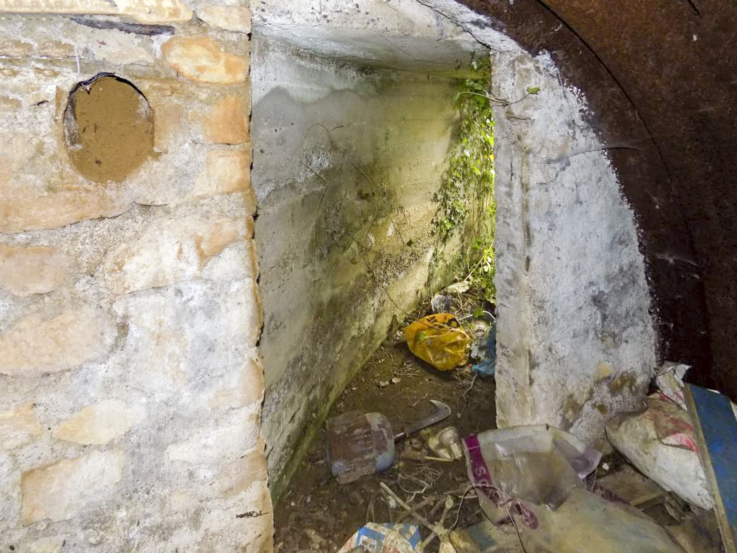 Ligne Maginot - EUILLY (2°BON 136°RIF) - (PC de Quartier) - Vers l'entrée - R Tucker