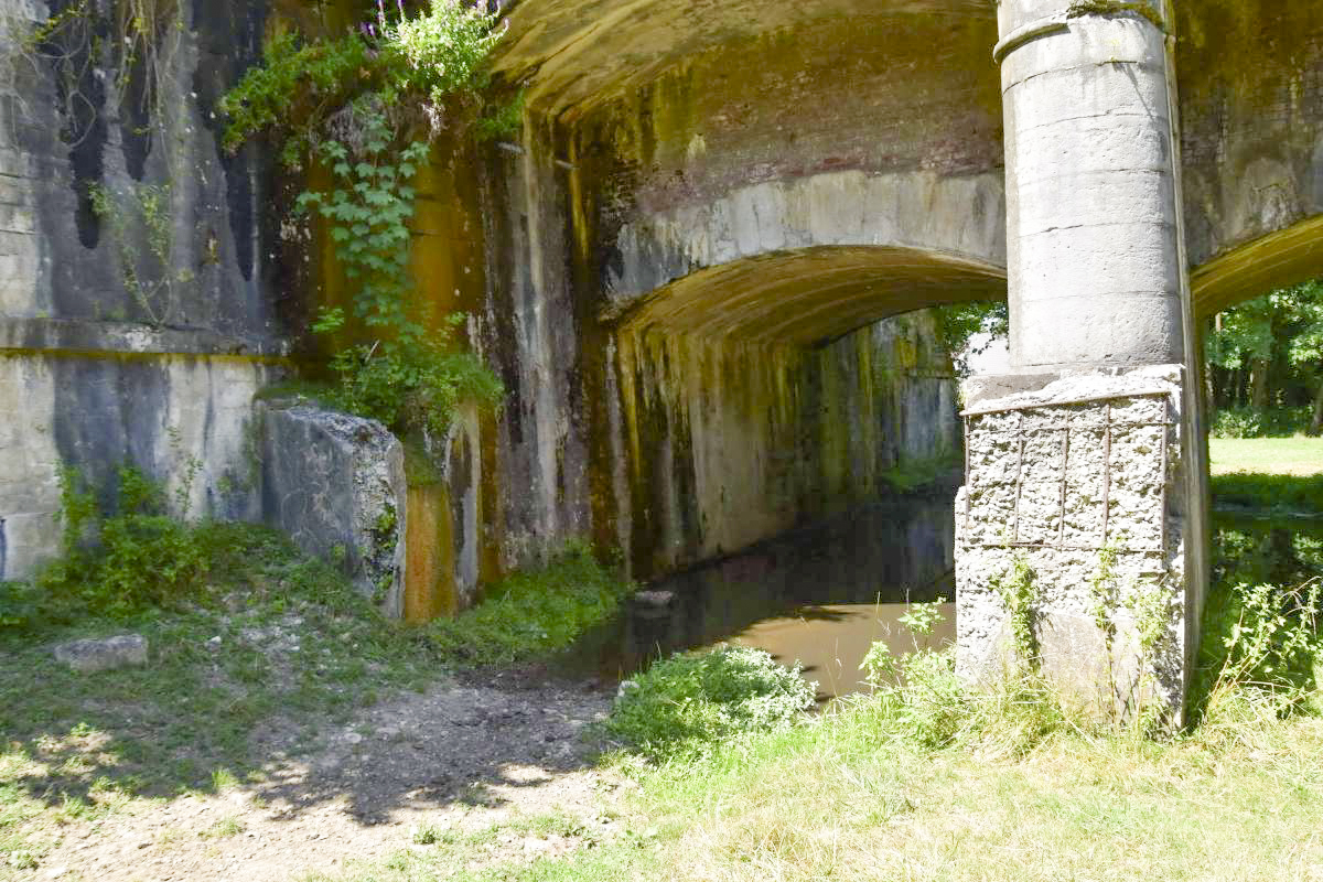 Ligne Maginot - PONT CANAL DE LA LARGUE - (Barrage de Route) - La zone inondable et les supports du barrage AC. - Daniel Froehly