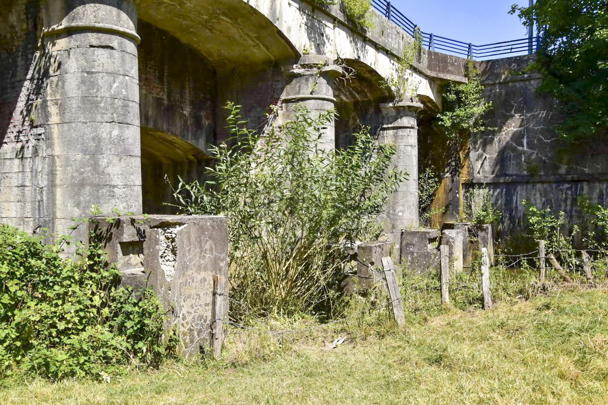 Ligne Maginot - PONT CANAL DE LA LARGUE - (Barrage de Route) - La zone inondable et les supports du barrage AC. - Daniel Froehly