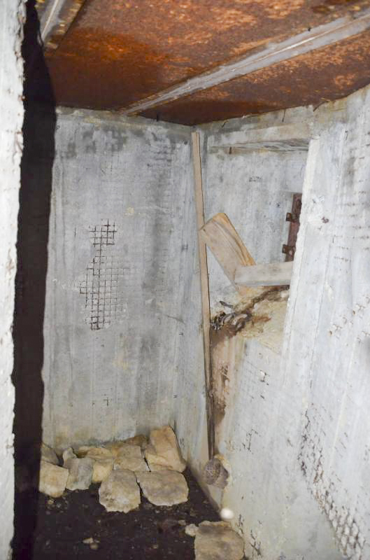 Ligne Maginot - STEINER FERME - (Blockhaus pour arme infanterie) - Petite pièce avec créneau FM - D. Froehly