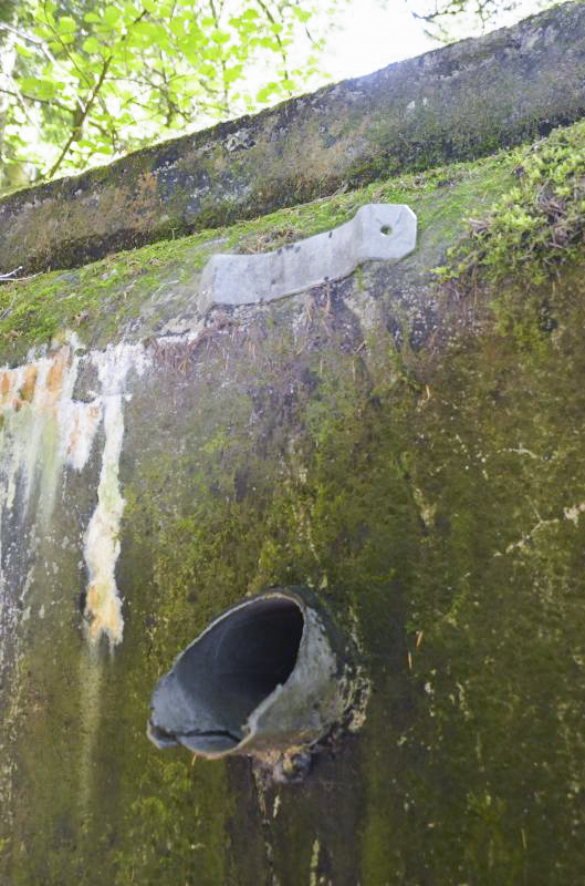 Ligne Maginot - STEINER (SOUS-QUARTIER EST) - (PC de Sous-Quartier) - Cheminée ou arrivé de câble en aérien ? - D. Froehly
