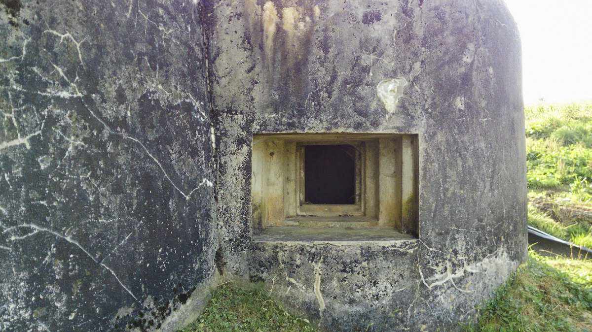 Ligne Maginot - VERRERIES (DES) - (Blockhaus pour arme infanterie) - Détail du créneau mitrailleuse Est - KLENCK Manuel
