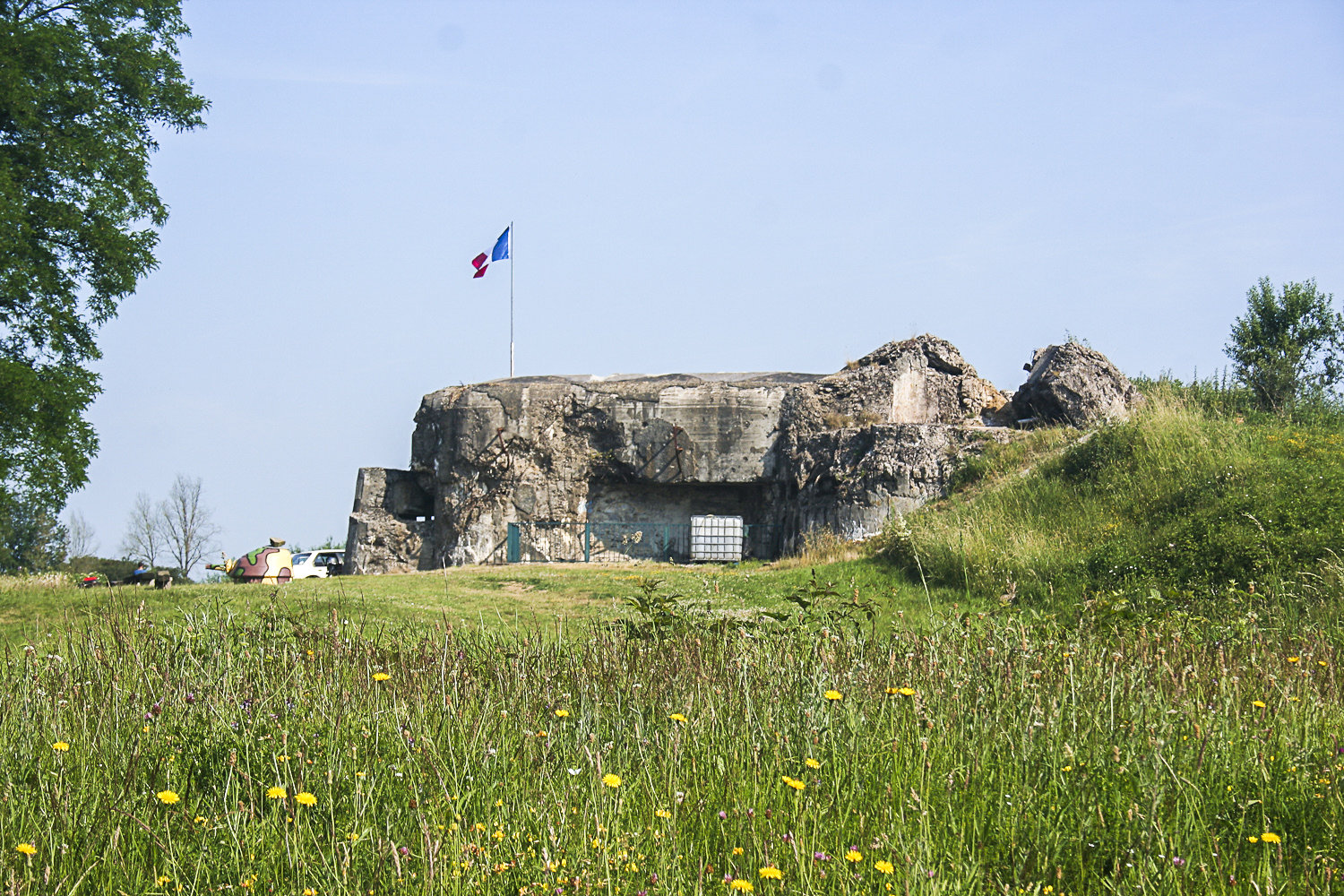 Ligne Maginot - LA SALMAGNE - (Ouvrage d'infanterie) - Bloc 2
Le bloc est dans l'état d'avant la reconstruction et mise en place d'une nouvelle cloche - Michel Teiten