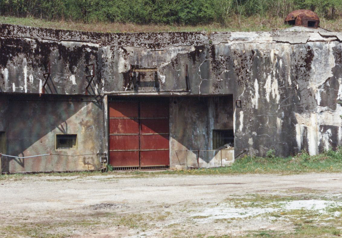 Ligne Maginot - SCHIESSECK - (Ouvrage d'artillerie) - Entrée munitions - CHARLOT Jean Marie