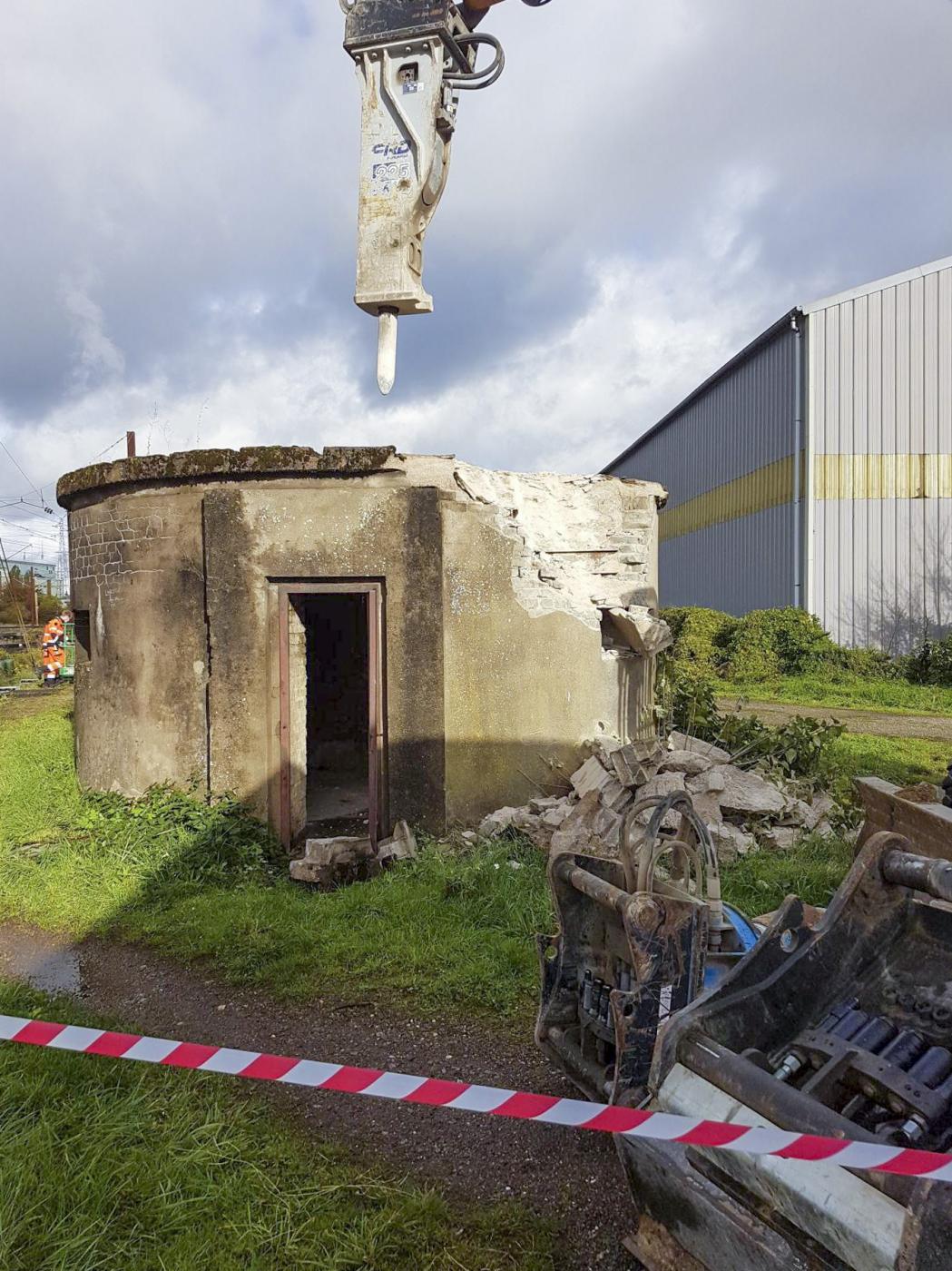 Ligne Maginot - UCKANGE TRIAGE - (Blockhaus pour arme infanterie) - C'est la fin - Kiki57