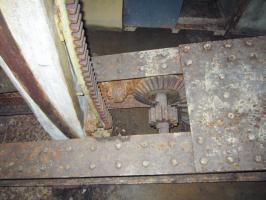 Ligne Maginot - LA FERTE - (Ouvrage d'infanterie) - Bloc 2
Etage inférieur de la tourelle pour deux AM
Balancier de la tourelle désaxé