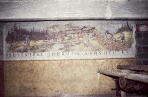 Ligne Maginot - ZIMMING CAMP - (Camp de sureté) - Peinture murale allemande (KG ?) de 1945.
Sous sol d'un bâtiment.
Etat 10/1991