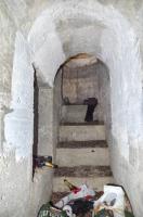 Ligne Maginot - PA DU CARREFOUR 252-3 - (Blockhaus pour arme infanterie) - Escalier donnant à la chambre de tir. 
A gauche la casier à munitions ( L 1m - H 0.6m - P 0.4m, identique à 252-1)