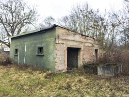 Ligne Maginot - FORT JOFFRE - (Dépôt du Génie) - Petit bâtiment en dur sur la capitale du glacis