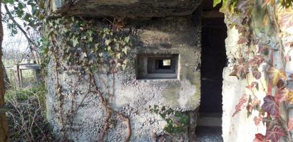 Ligne Maginot - 52 - BUSSIERES EST - (Blockhaus pour arme infanterie) - Créneau latéral de la caponnière