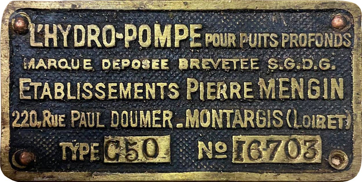 Ligne Maginot - Hydro Pompe Mengin - Plaque constructeur d'une HydroPompe type C50 installée dans la fortification.