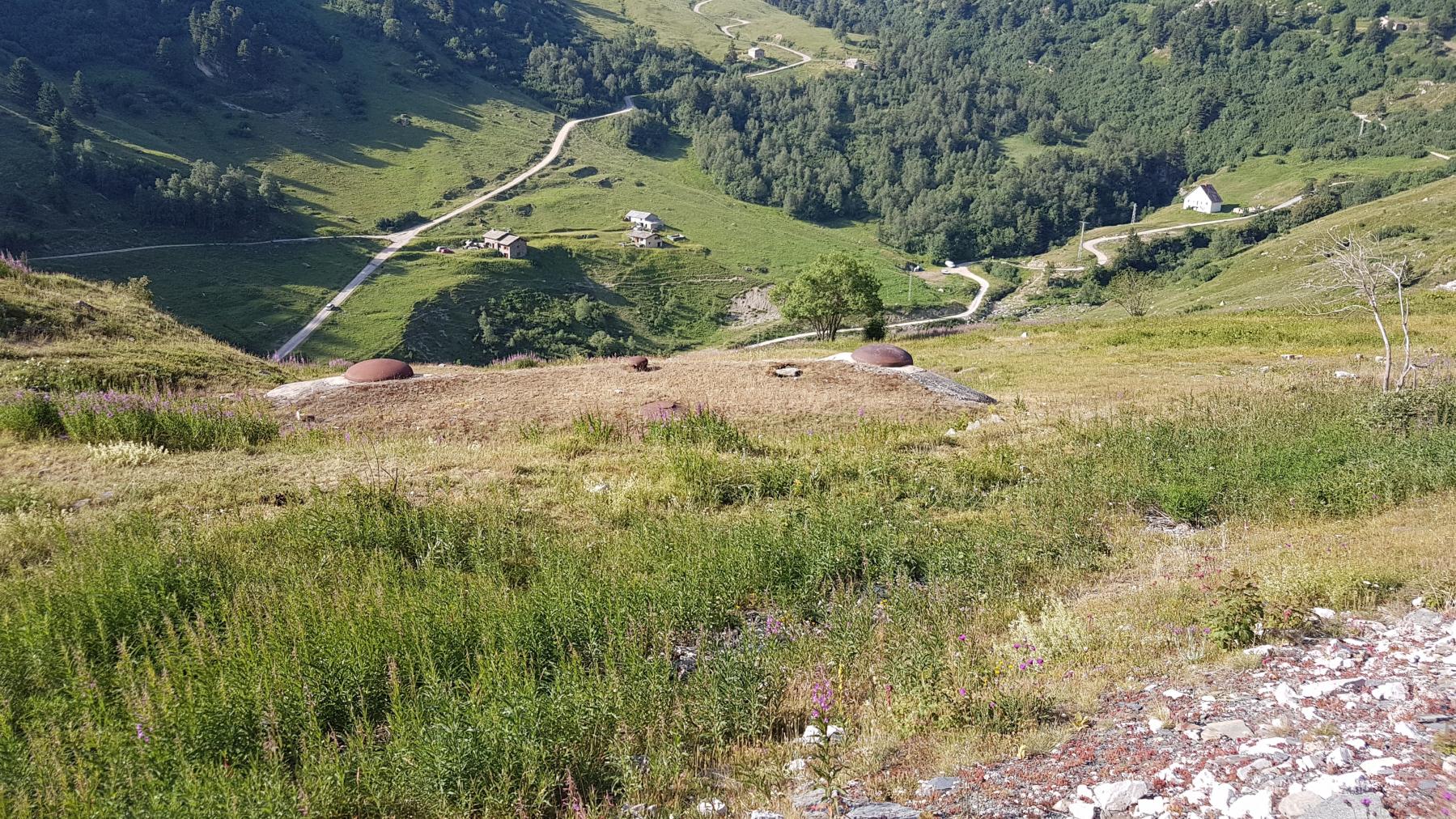 Ligne Maginot - LAVOIR - (Ouvrage d'artillerie) - Bloc 4
Vue sur les chalets du Lavoir - ELLENA - CUNY