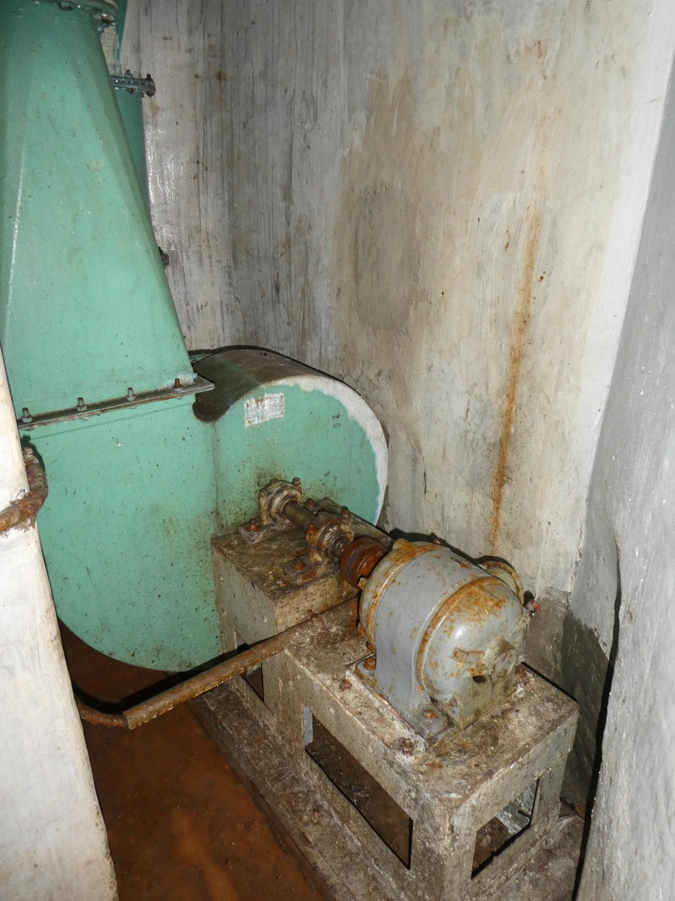 Ligne Maginot - LAVOIR - (Ouvrage d'artillerie) - Bloc 4
Etage inférieur
Ventilateur - ELLENA - CUNY