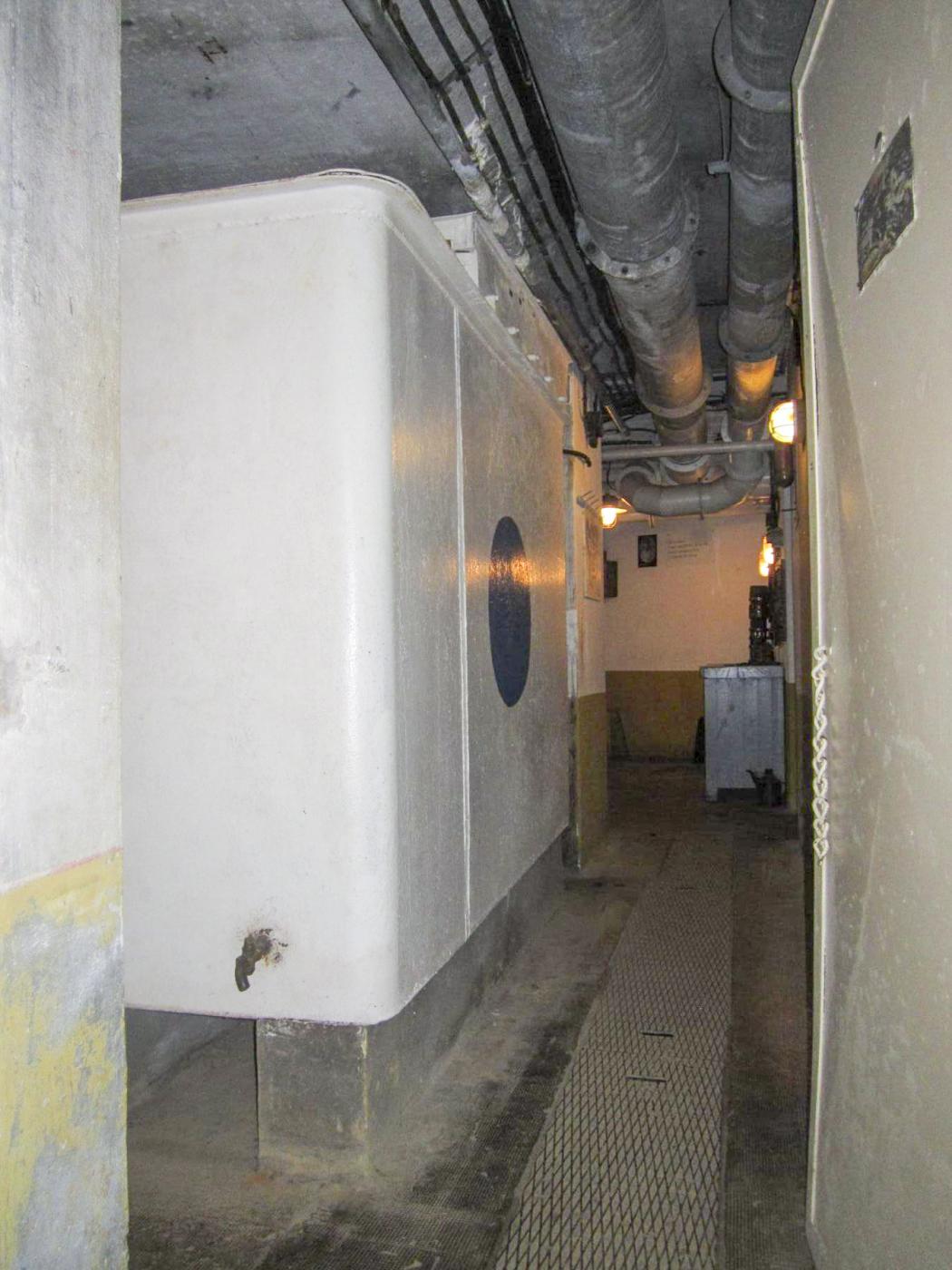 Ligne Maginot - LA FERTE - (Ouvrage d'infanterie) - Bloc 1
Réservoir d'eau pour le refroidissement des groupes - Gregory Fuchs