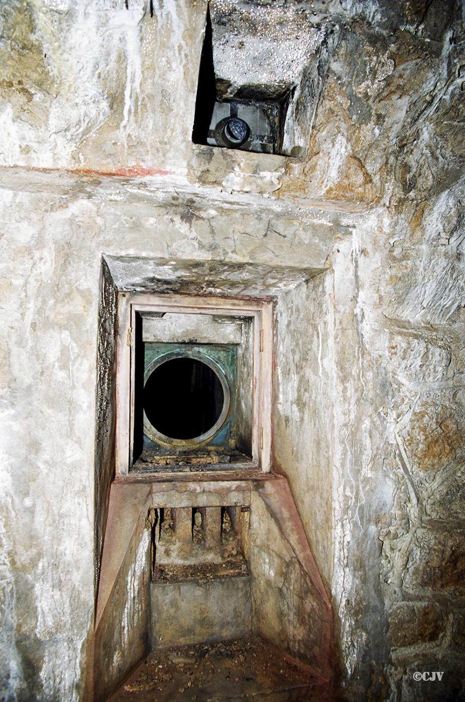 Ligne Maginot - L'OLIVE (BATTERIE CAVERNE) - (Position d'artillerie préparée) -  - Lia VERMEULEN