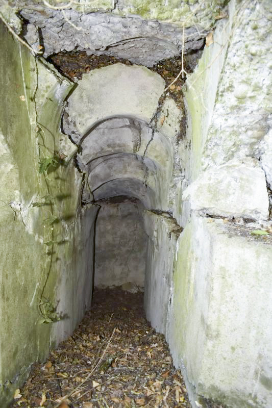 Ligne Maginot - STATION DE BANTZENHEIM 5 - (Cuve pour arme d'infanterie) - Couloir vers la cuve pour TD - D.Froehly
