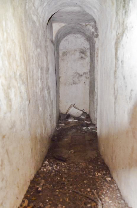 Ligne Maginot - PA DU CARREFOUR 252-2 - (Blockhaus pour arme infanterie) - Couloir entre l'entrée et les escaliers de la chambre de tir - F. Froehly