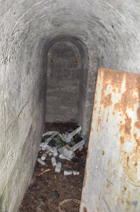 Ligne Maginot - PA DU CARREFOUR 252-3 - (Blockhaus pour arme infanterie) - Couloir avec à droite l’accès à la chambre de tir - D. Froehly