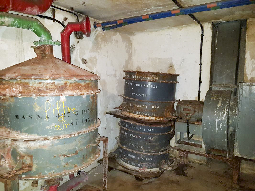 Ligne Maginot - BAMBESCH - A35 - (Ouvrage d'infanterie) - Bloc 3
Filtres et ventilation - ELLENA-CUNY