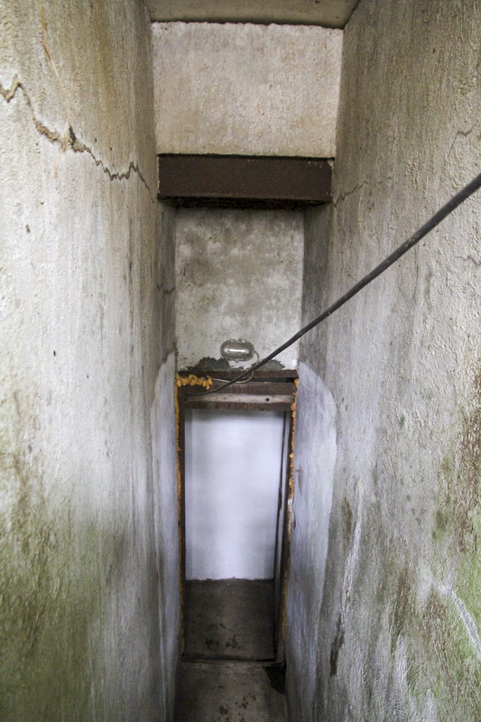 Ligne Maginot - SCHLOSSWEG NORD-OUEST (II/10° RIF ET 8° BM) - (PC de Quartier) - Abri à deux entrées - Alain Perouffe