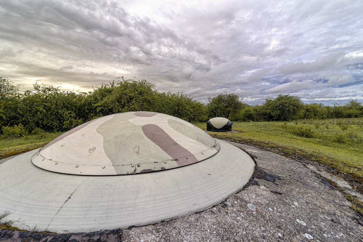 Ligne Maginot - ROHRBACH - FORT CASSO - (Ouvrage d'infanterie) - Le toit du bloc 1 avec sa tourelle pour 2 armes mixtes en position éclipse - Patrimoine en Images