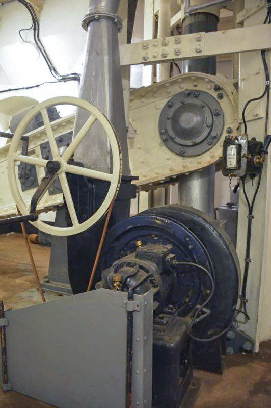 Ligne Maginot - ROHRBACH - FORT CASSO - (Ouvrage d'infanterie) - Bloc 3
Tourelle de mitrailleuses
Le ventilateur de la chambre de tir - LAMBERT Pascal