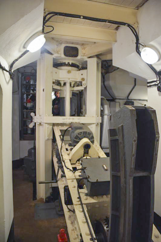 Ligne Maginot - ROHRBACH - FORT CASSO - (Ouvrage d'infanterie) - Bloc 3
Tourelle de mitrailleuses
Le balancier de la tourelle - LAMBERT Pascal