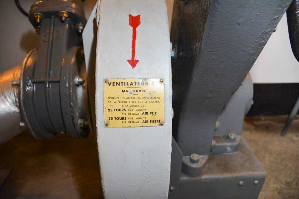 Ligne Maginot - ROHRBACH - FORT CASSO - (Ouvrage d'infanterie) - Bloc 3
Ventilation et filtrage de l'air du bloc
Ventilateur manuel type C1, instructions de manoeuvre - LAMBERT Pascal