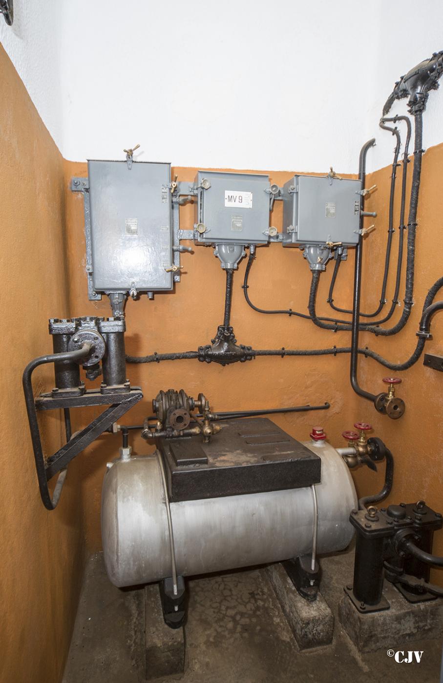 Ligne Maginot - ROHRBACH - FORT CASSO - (Ouvrage d'infanterie) - La réserve de gas-oil de la cuisine - Lia VERMEULEN